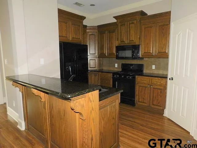 305 Rita Dr — Photo 5