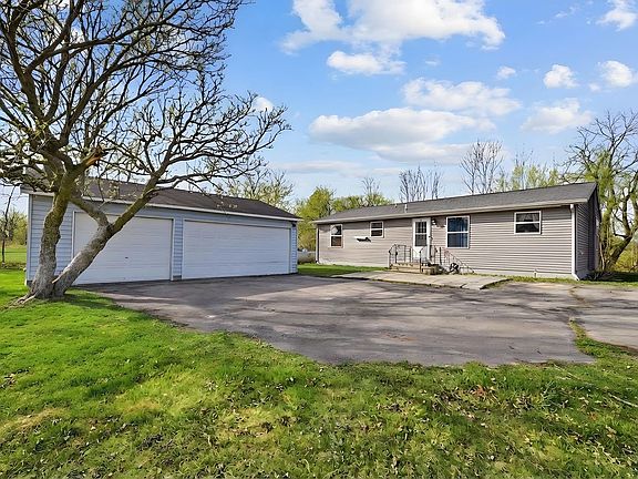 4th image of 23007 Lovell Rd