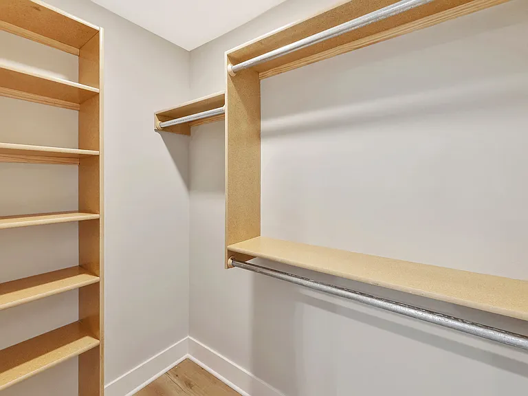 584 Long Path Ct — Photo 36