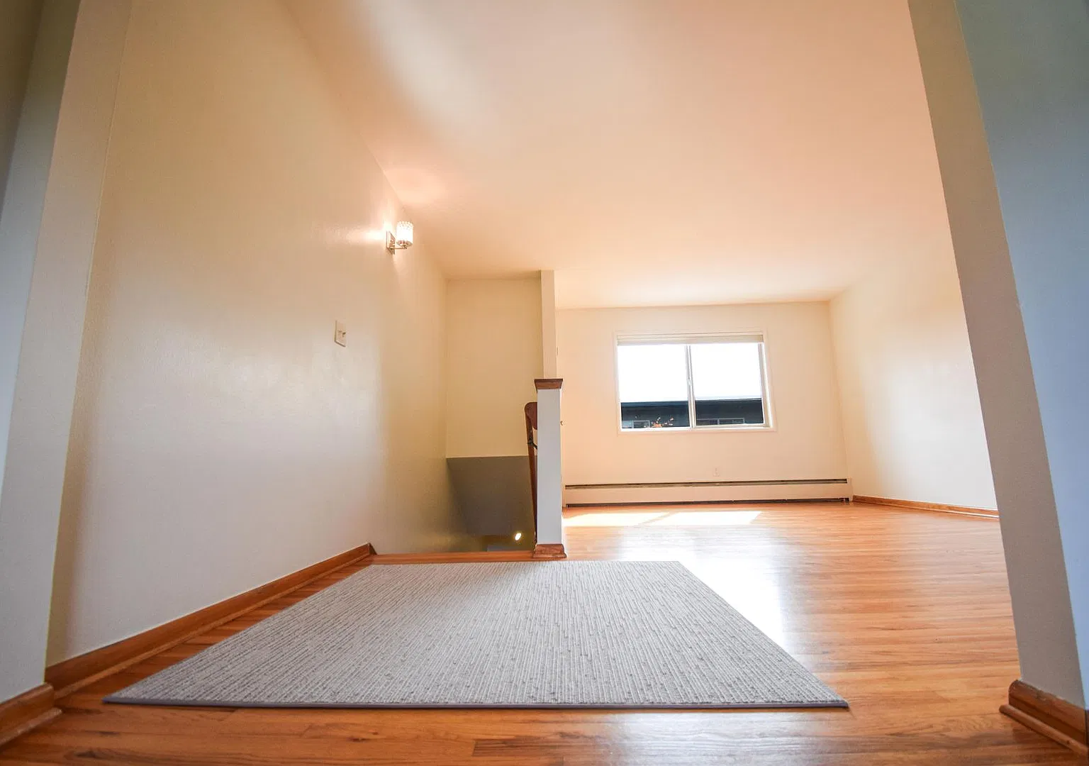Amazing West Hills Condo! W/S/G Free onsite laundry Near OHSU! Energy Efficient A/C and heat! — Photo 4