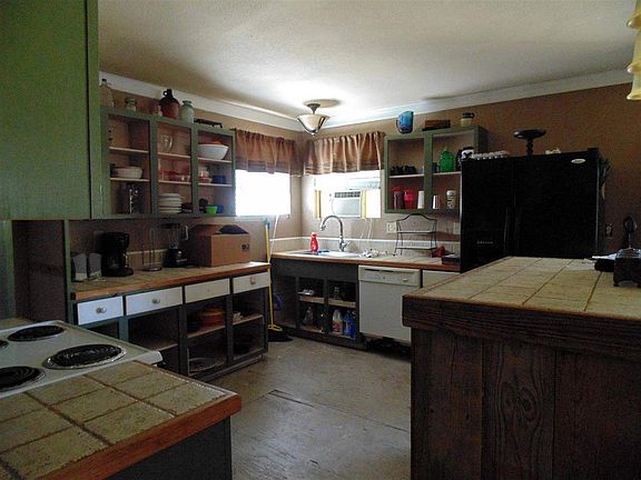 2nd image of 160 County Road 1704