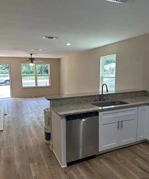 321 Nelson Rd — Photo 4
