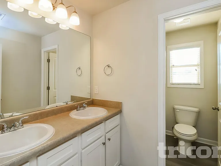 371 Ireland Ln — Photo 11