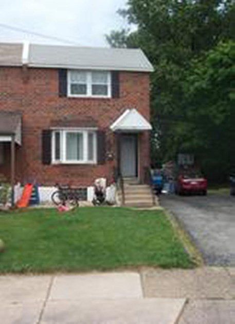 2nd image of 204 Morris Cir