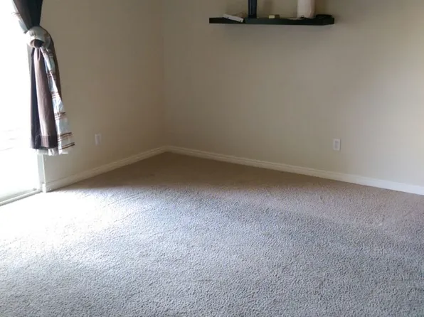 8086 N Ridge Loop W APT 11, Eagle Mountain, UT 84005