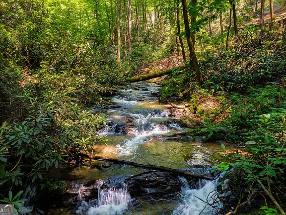 2nd image of 122 Laurel Creek Trl