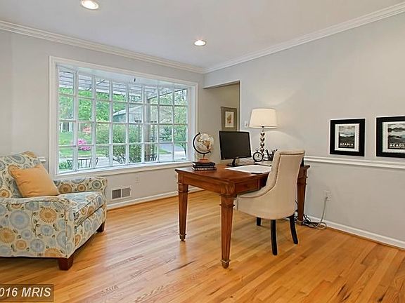4th image of 407 Onondio Cir SE