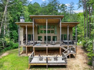 59 Overlook Dr, Blue Ridge, GA 30513