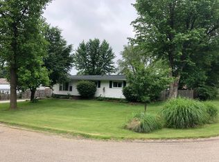 285 W Hickory Hills Dr, Havana, IL 62644