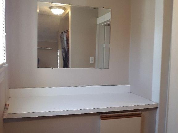 5th image of 1218 Montrose Ave SE #B