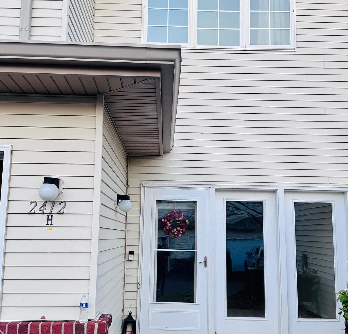 3 bed, 2.5 bath, 1595 sqft, $2,300 — Photo 4