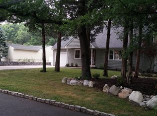 20 Seaton Rd, Toms River, NJ 08755