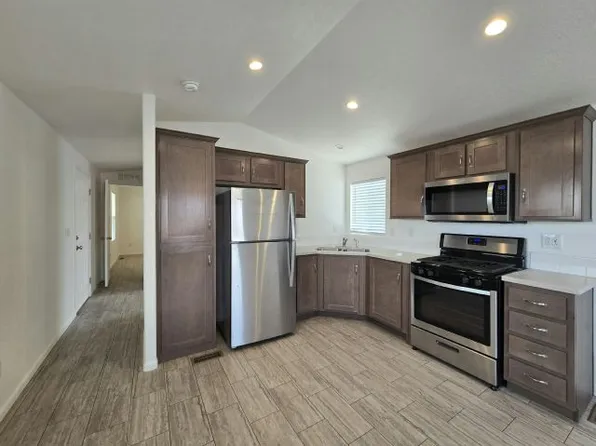 3825 N Nellis Blvd Trailer 1, Las Vegas, NV 89115