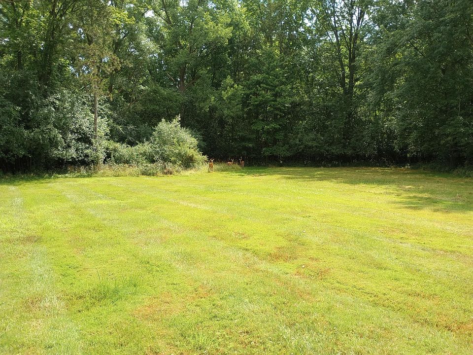 2nd image of 24766 Gleneyrie Dr
