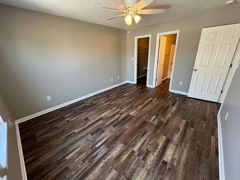 508 Fairington Ave — Photo 10
