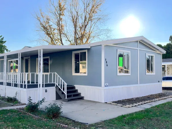196 E Guenevere St, North Salt Lake, UT 84054