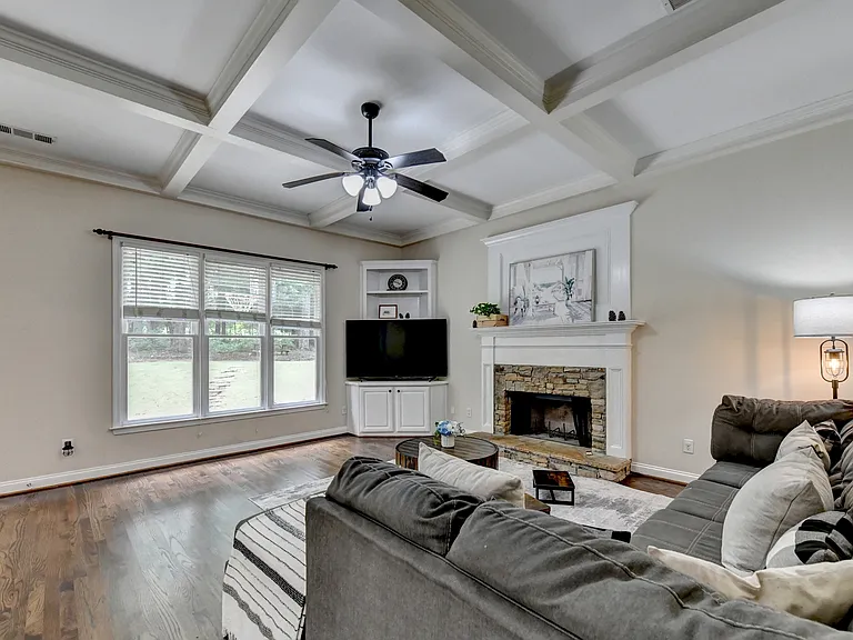 2051 Crown Vetch Ln — Photo 64