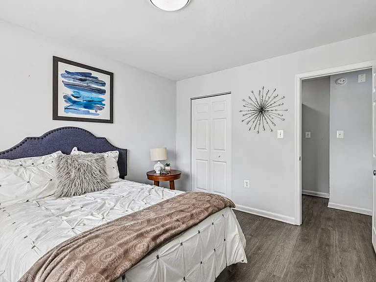 North Hills Apartments — Photo 3