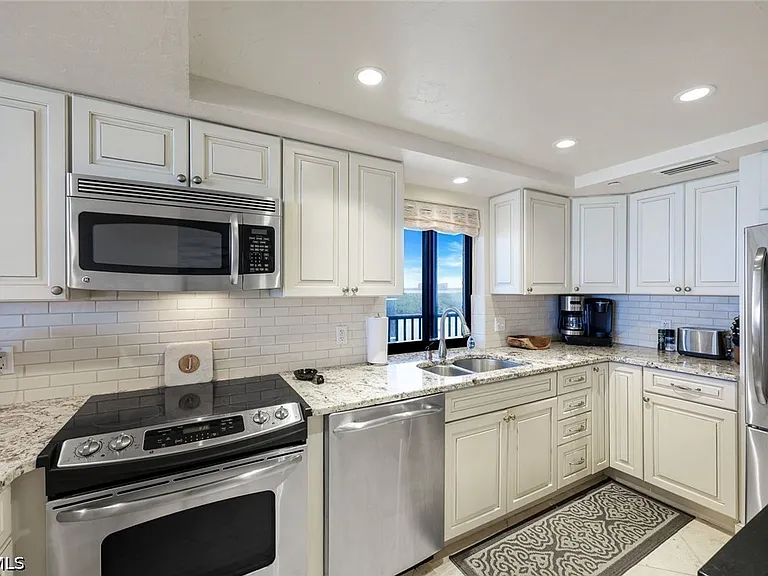 26235 Hickory Blvd #7C — Photo 10