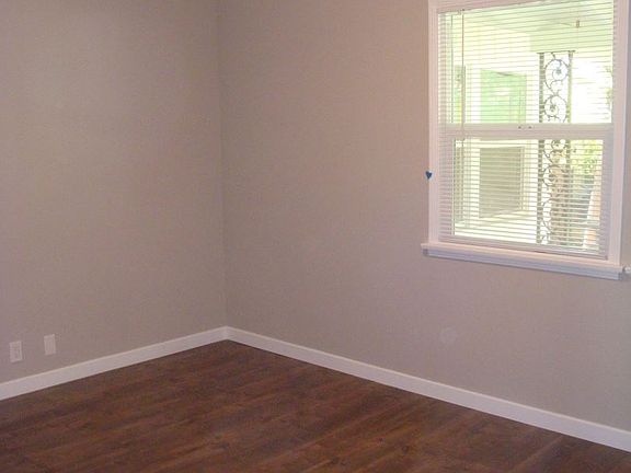 4th image of 642 N Fairview St