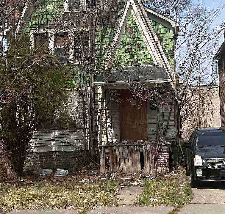 2490 WAVERLY