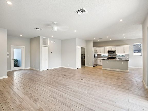 3rd image of 2060 46th Avenue