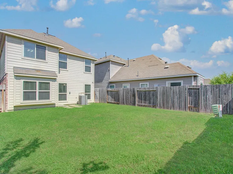 14839 Swansea Harbor Ln — Photo 27