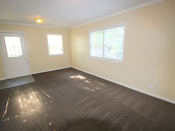 3rd image of 119 N Topping Ave