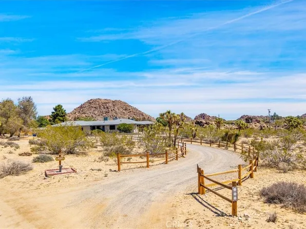 8397 Uphill Rd, Joshua Tree, CA 92252