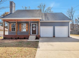 710 Forest Ridge Dr, La Vergne, TN 37086