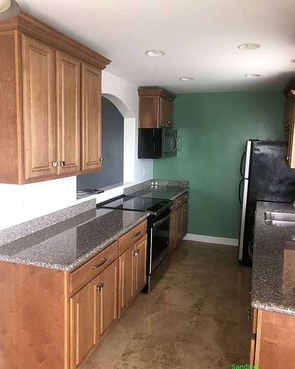 1st image of 4111 Illinois St Unit 306