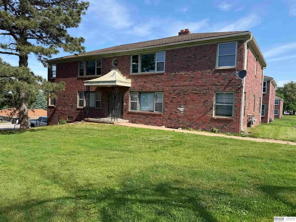 4322 N 52nd St, Omaha, NE 68104