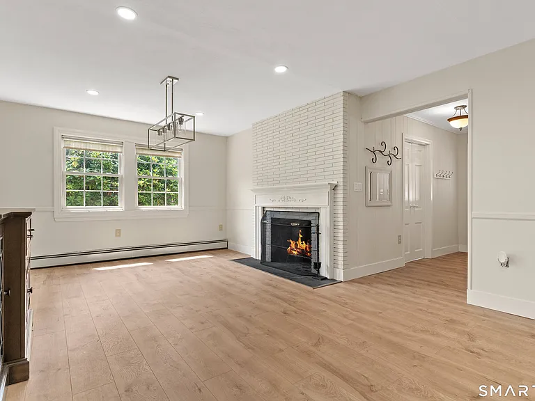 21 Richdale Dr #A — Photo 8