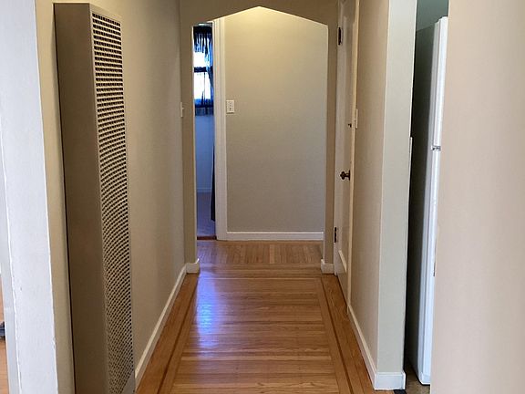 4th image of 17538 Highlands Blvd