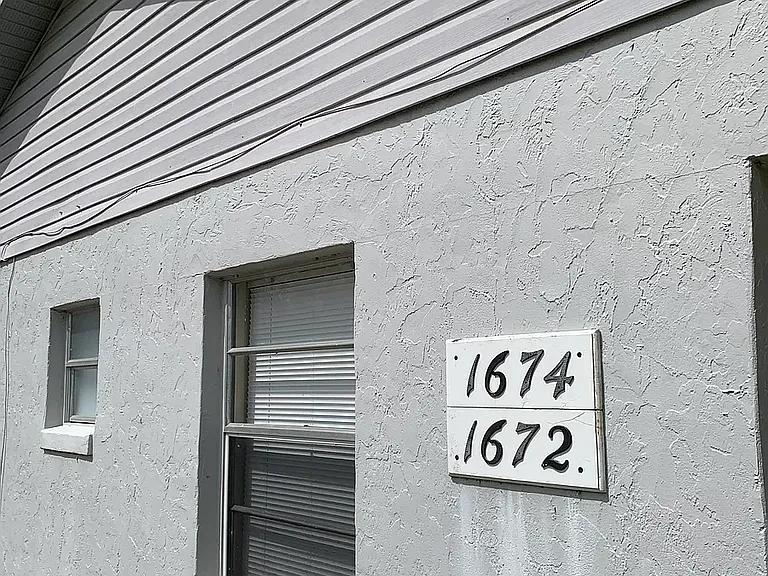 1674 NE Floridian Cir #B — Photo 2