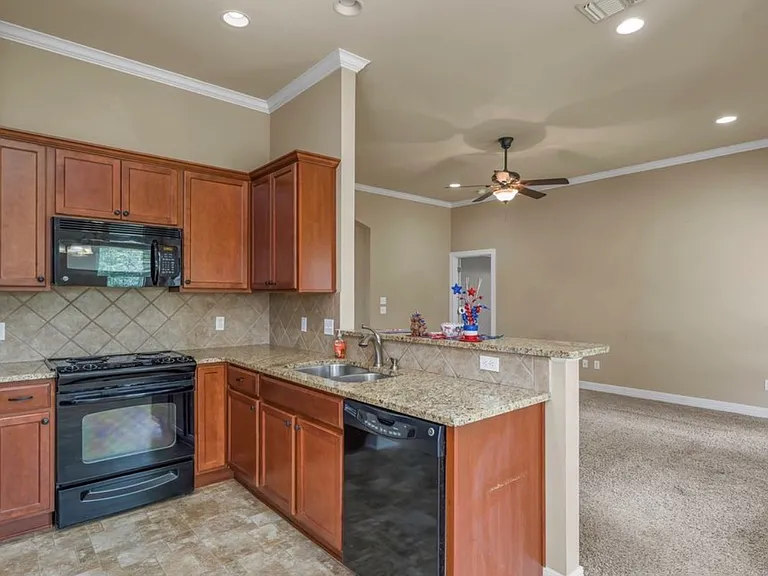 3826 Pickering Pass Dr — Photo 6