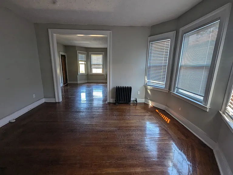 1226 Whalley Ave #22 — Photo 2