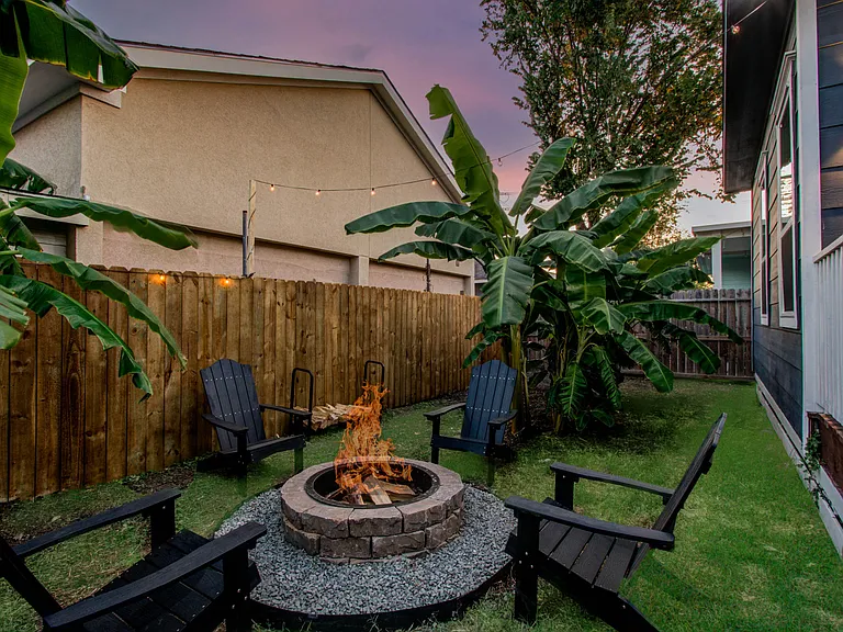 410 James St — Photo 32