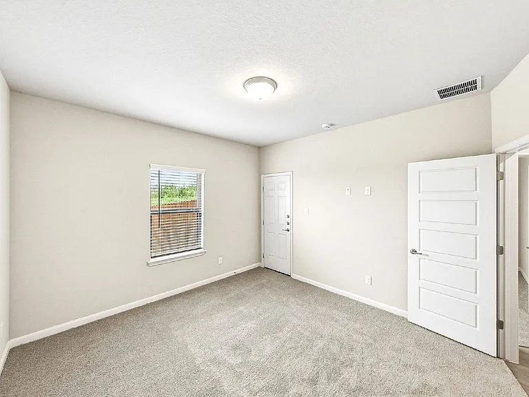 7215 Magnolia Vlg #101 — Photo 16