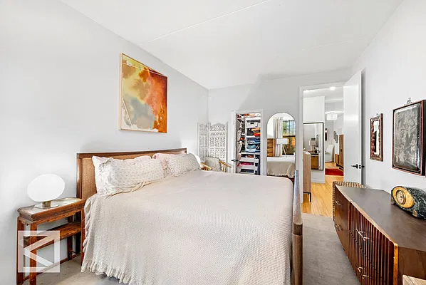 Bedroom, photo 2