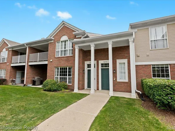 16869 Carriage Way, Northville, MI 48168