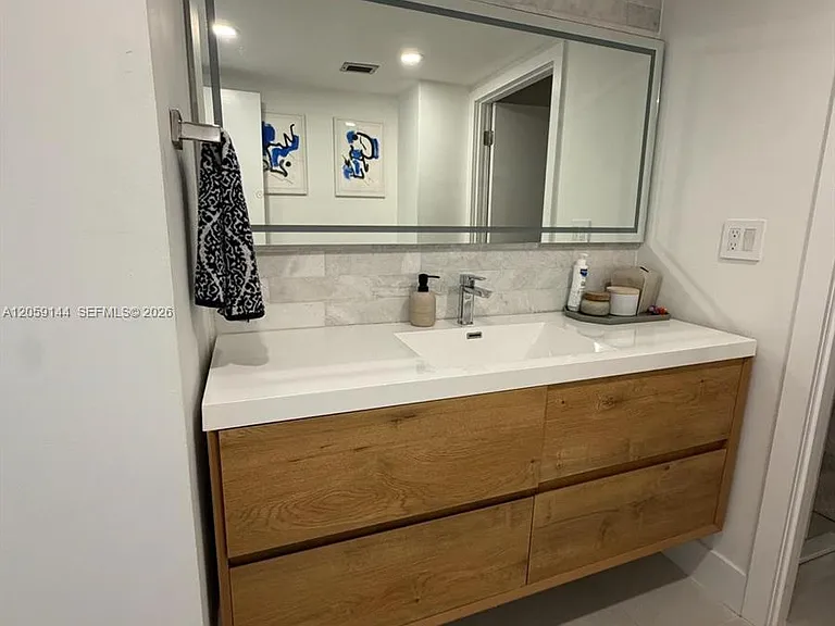 2333 Brickell Ave #2512 — Photo 13