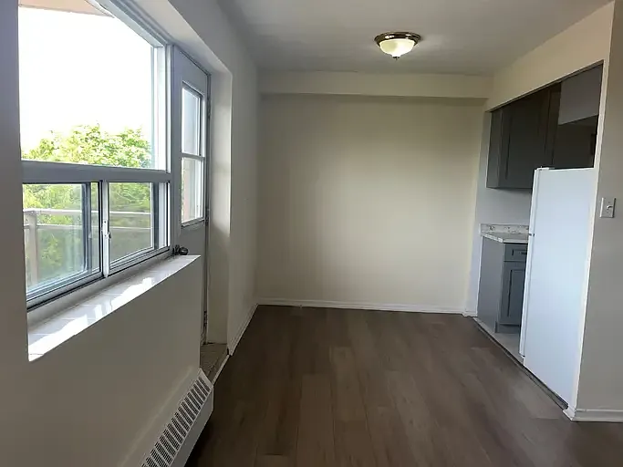 16 Main St #1A — Photo 3
