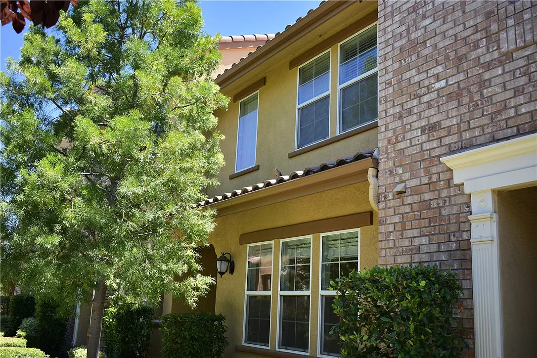 2 bed, 1440 sqft, $3,300 — Photo 3