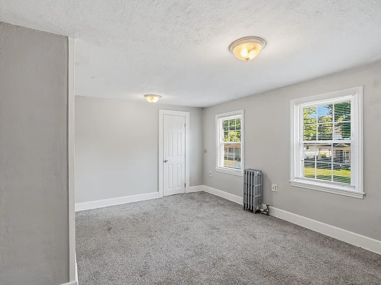 420 Britton St — Photo 20