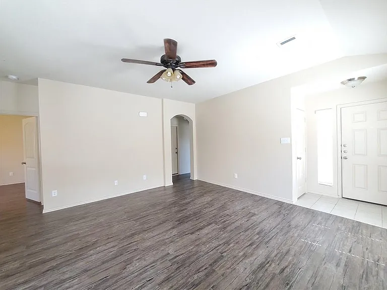 1536 Gateshead Dr — Photo 8