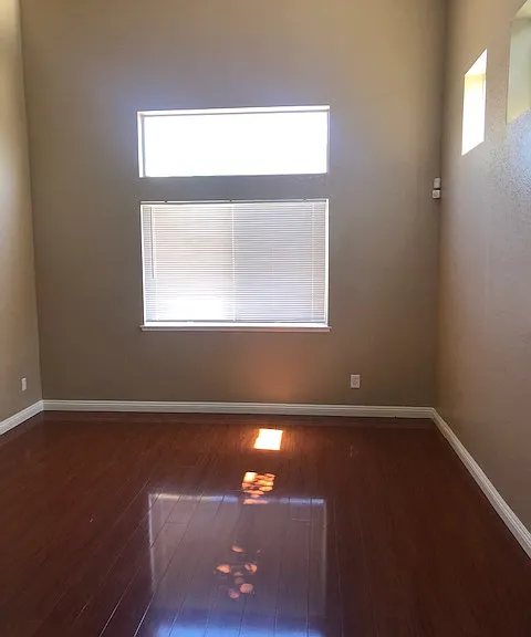 584 Ocean Ave — Photo 2