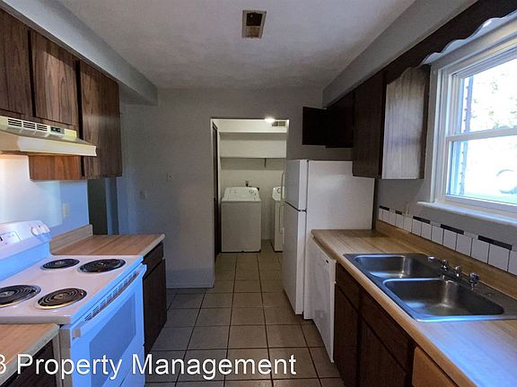 2nd image of 1107 N Bradley Ave #11498838