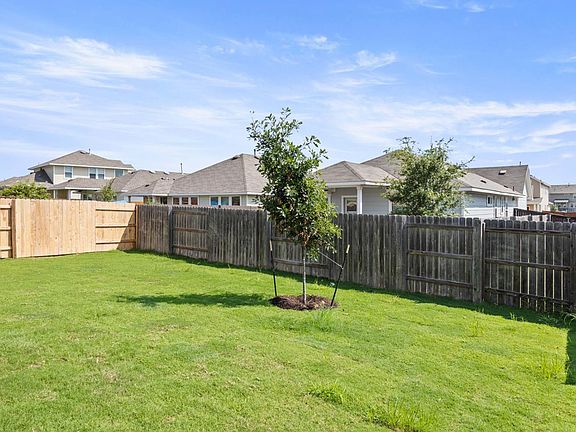 3rd image of 223 Camino Verde