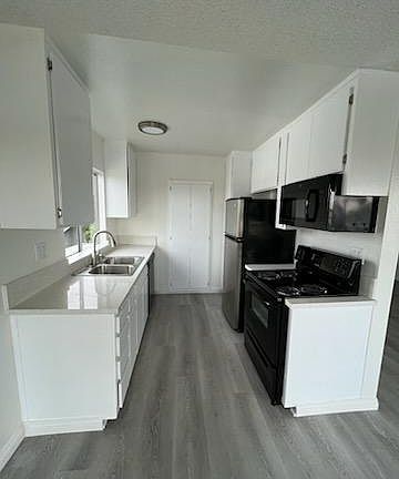 2nd image of 2100 Perkins Ln APT 206